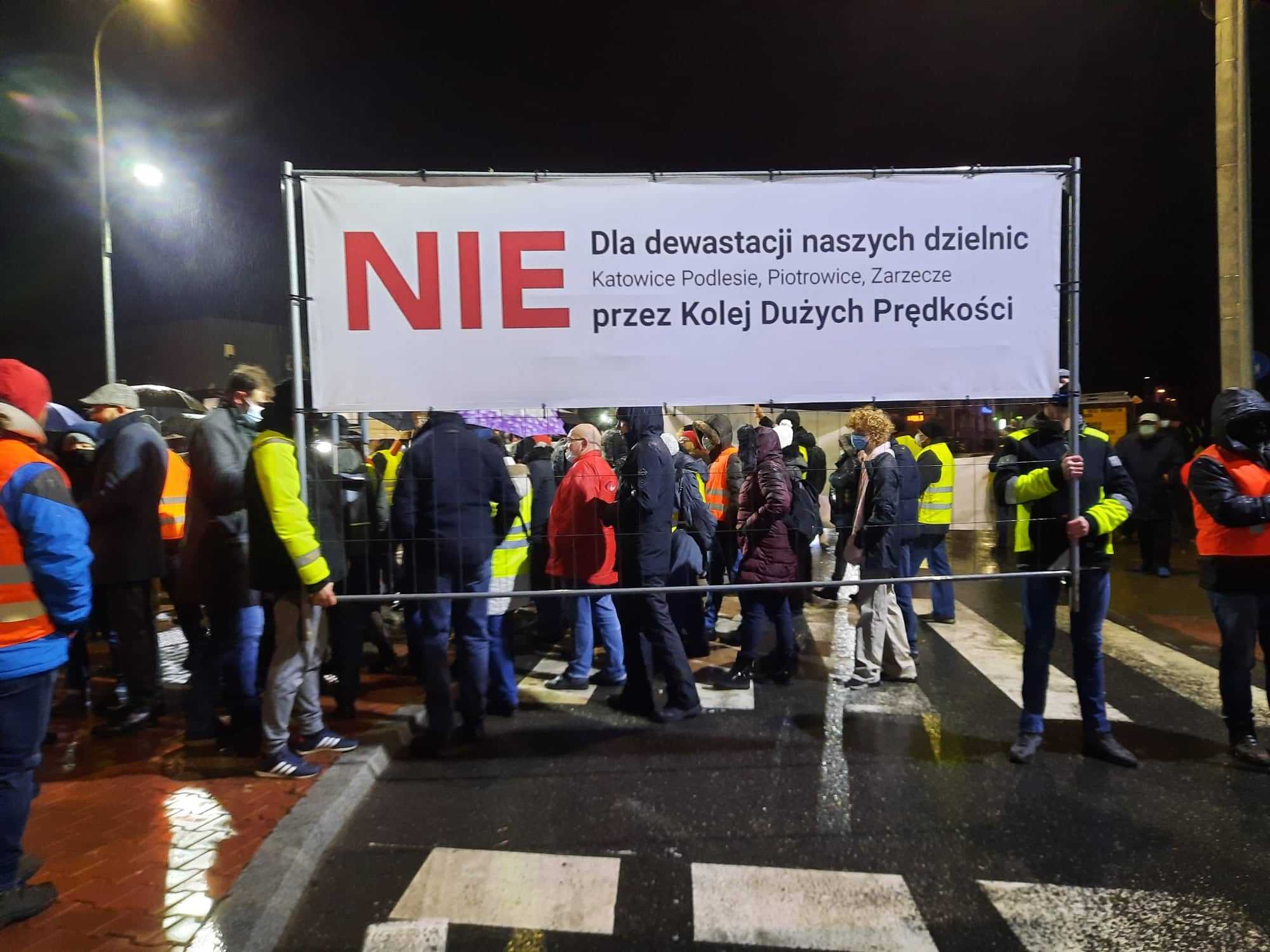 Protest przeciwko CPK w Katowicach Piotrowicach