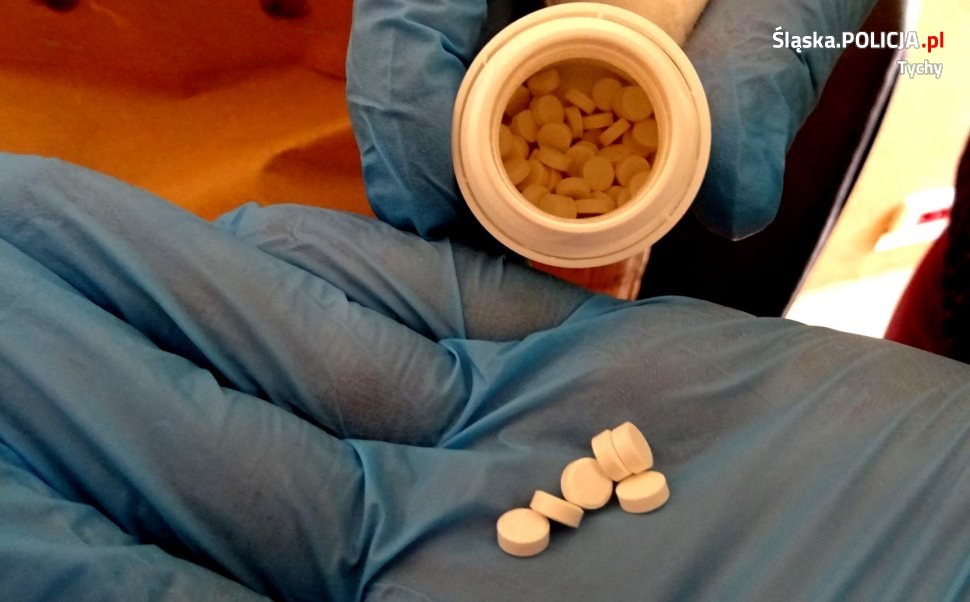 Narkotyki i środki farmaceutyczne, znalezione w Tychach