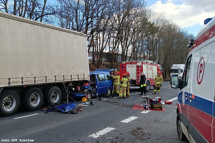 Groźny wypadek na DK 44 w Mikołowie