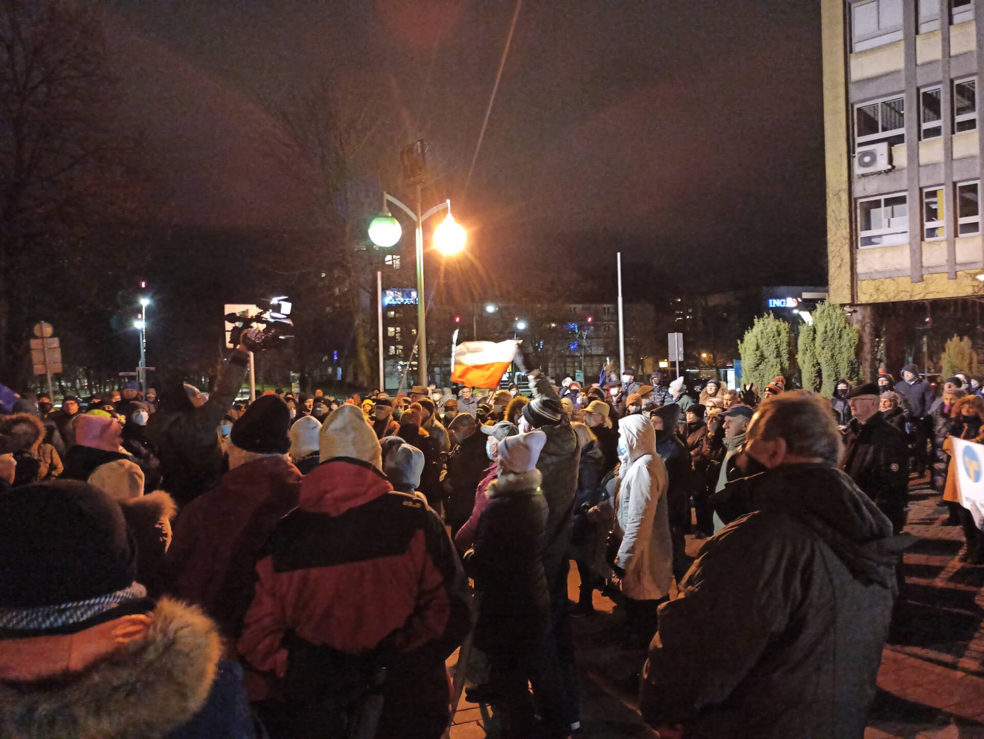 Protest pod Pomnikiem Niepodległej w Tychach