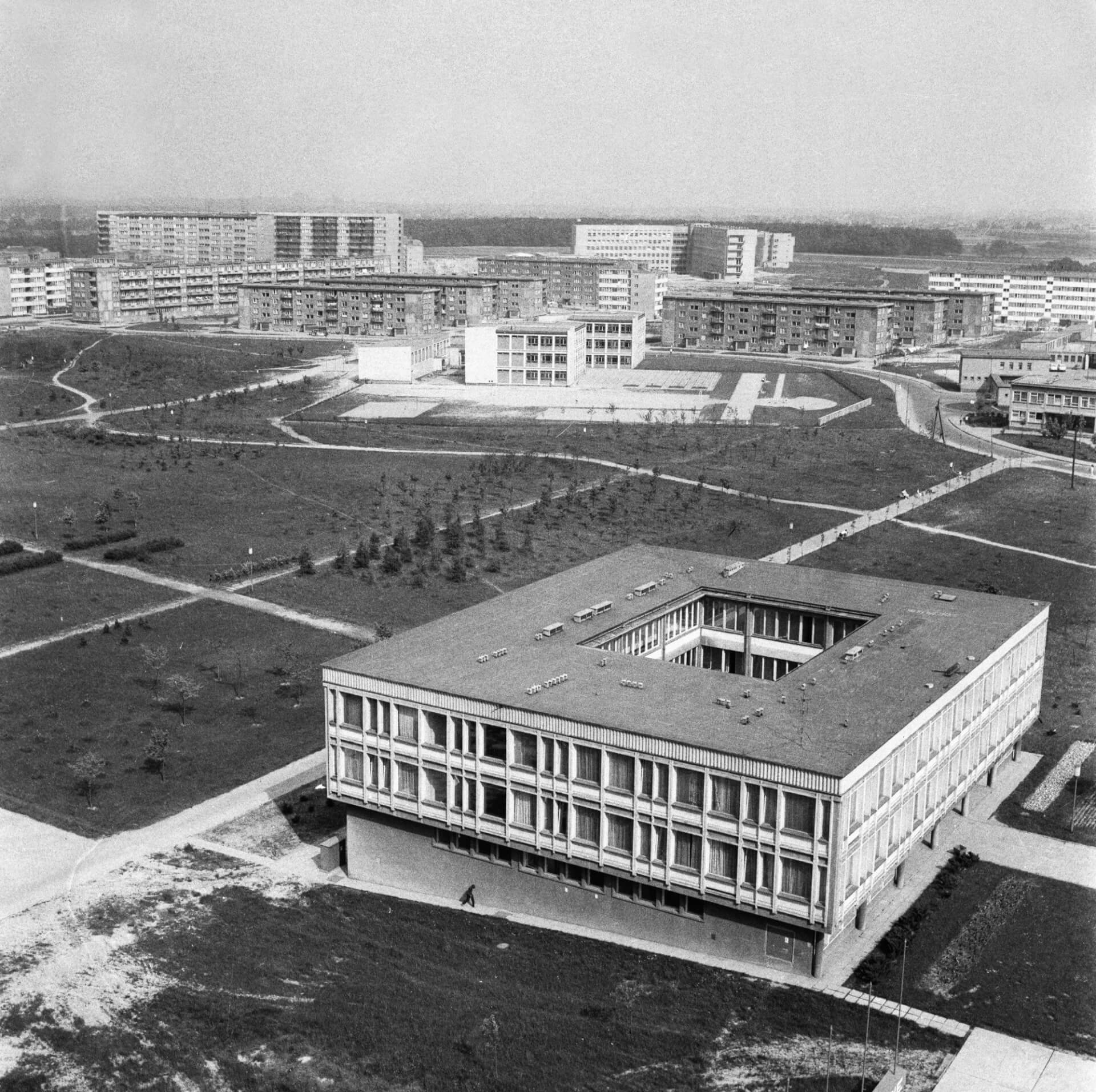 Budynek Organizacji Społecznych, oddany do użytku w 1964 roku