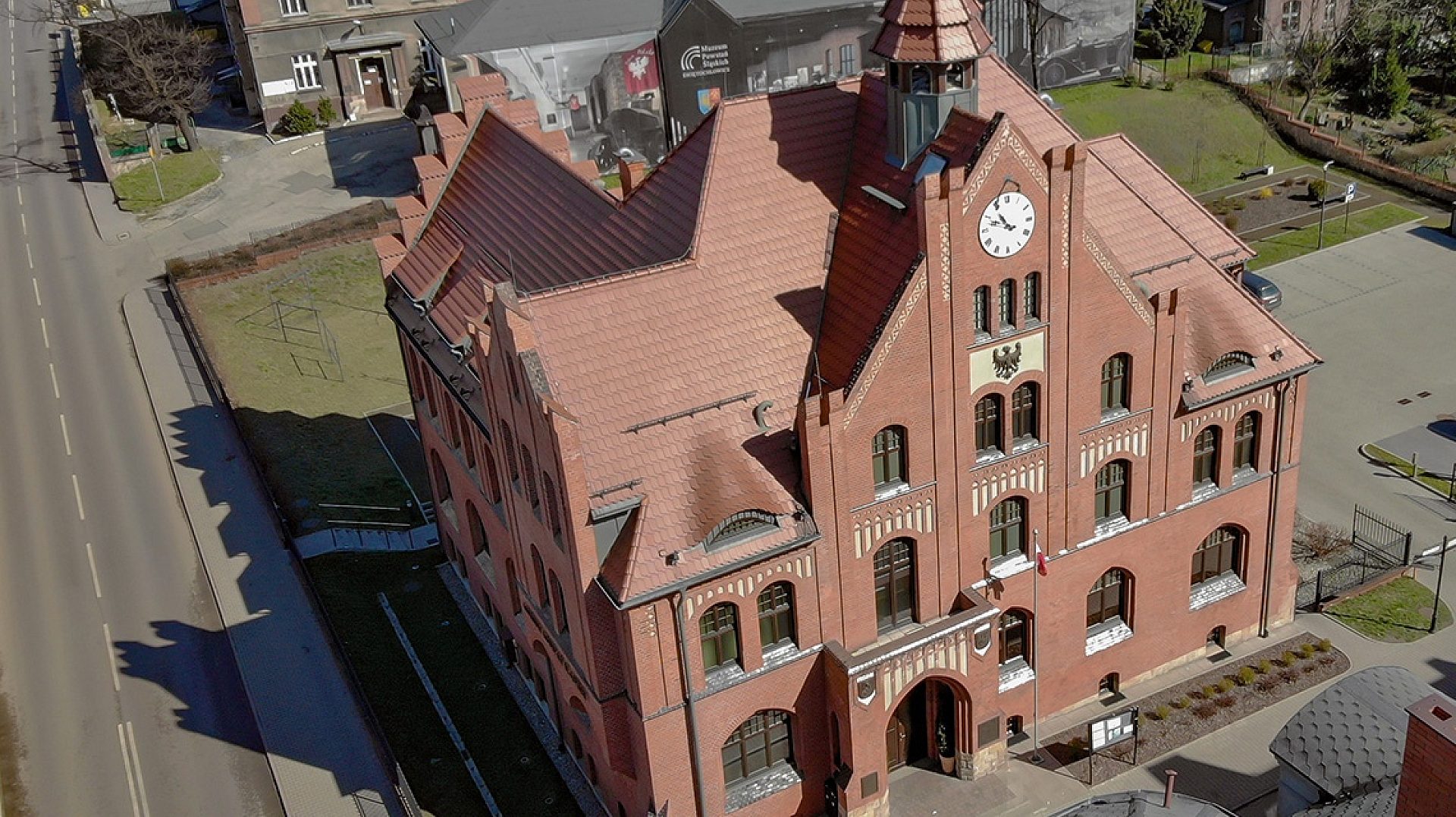 Muzeum Powstań Śląskich Zdjęcie Główne Muzeum Powstań Śląskich Zdjęcie Główne