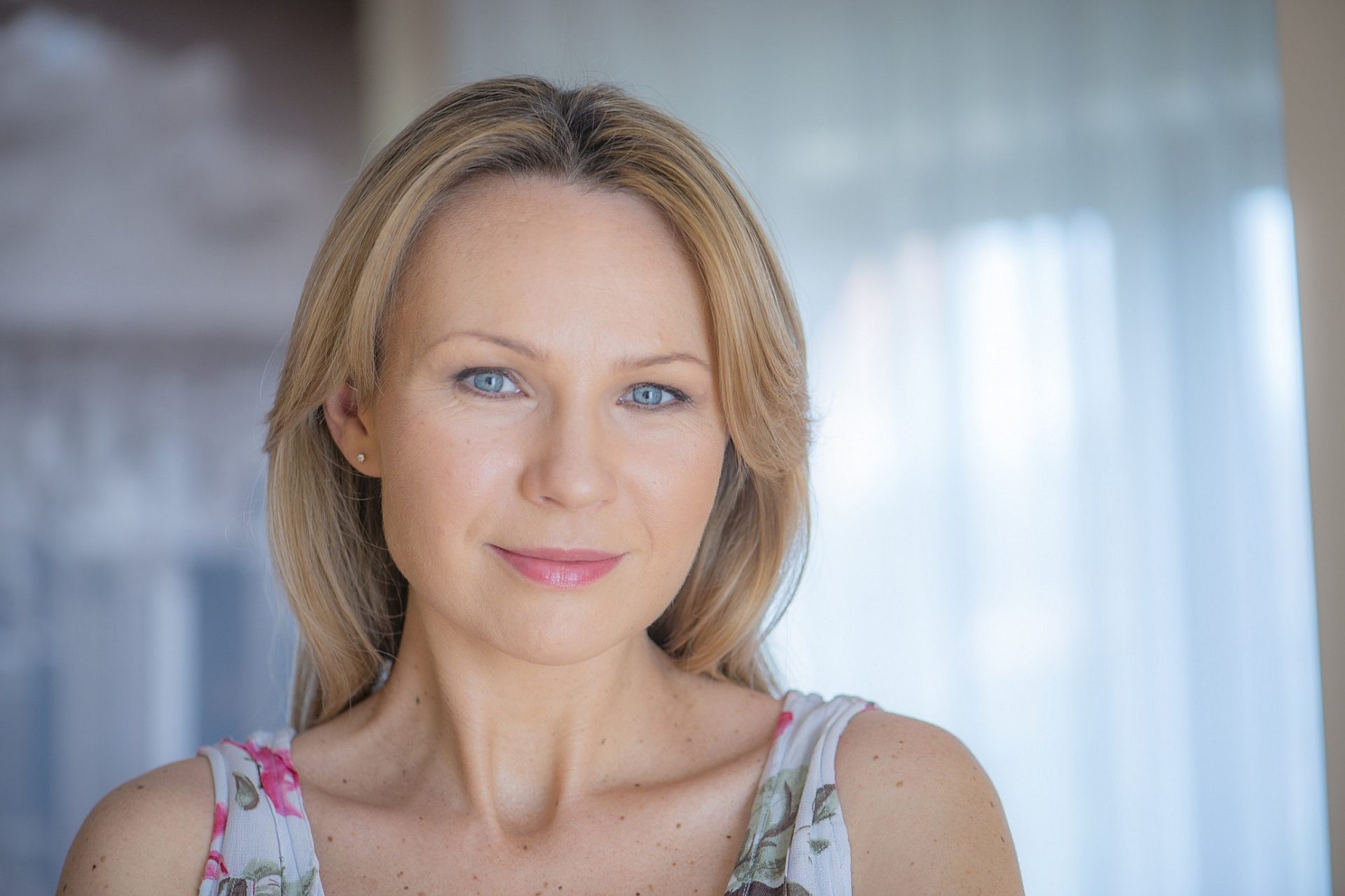 Anna Guzik uai 2064x1377 Anna Guzik uai 2064x1377