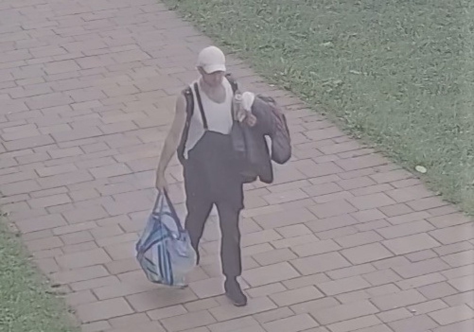 Poszukiwany podejrzany o kradzież w Tychach Poszukiwany podejrzany o kradzież w Tychach
