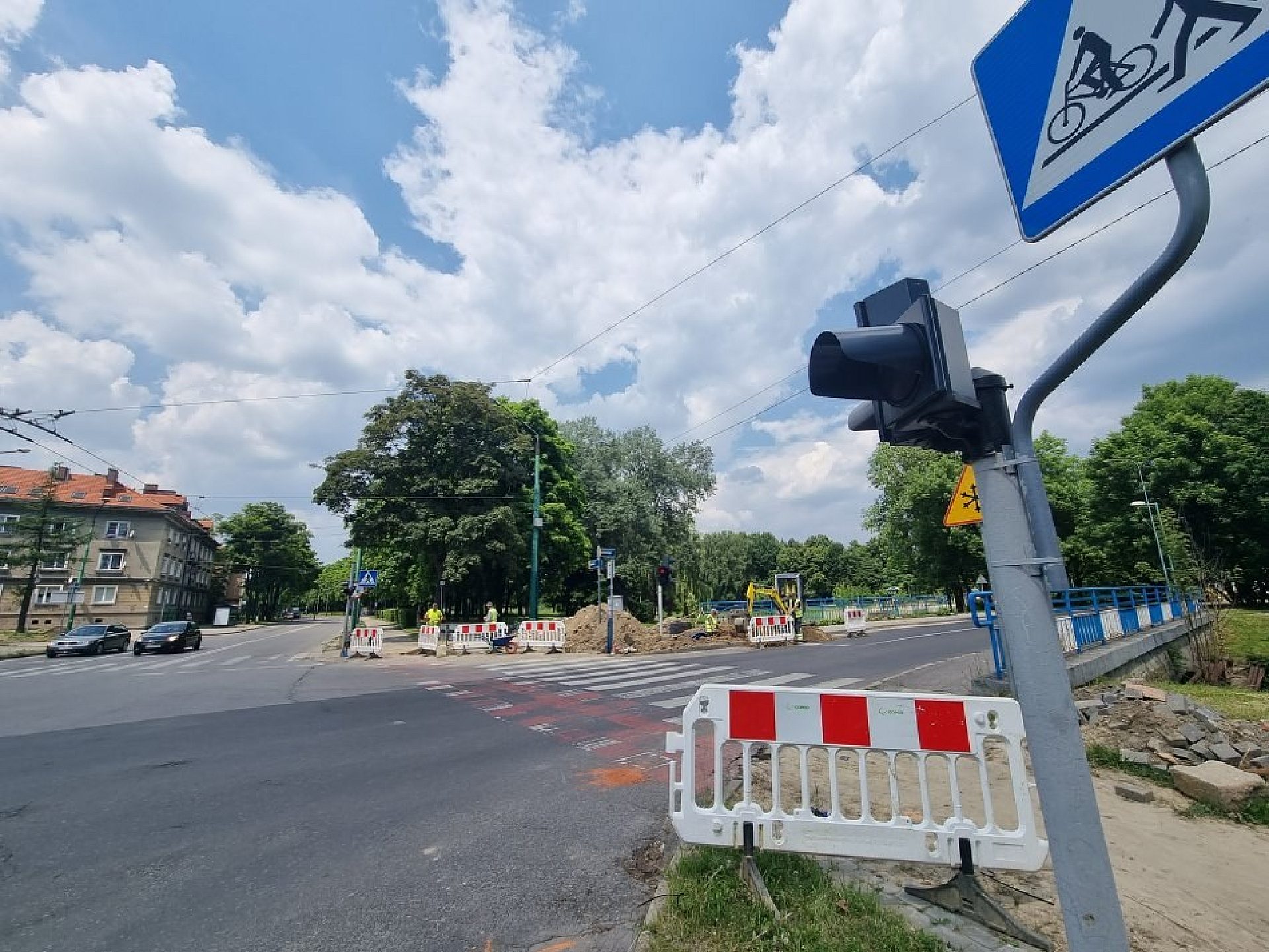 Skrzyżowanie Andersa i Burschego Skrzyżowanie Andersa i Burschego