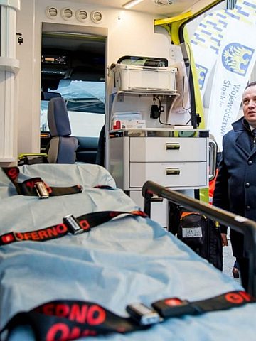 Nowe karetki dla WPR w Katowicach 13 Nowe karetki dla WPR w Katowicach 13