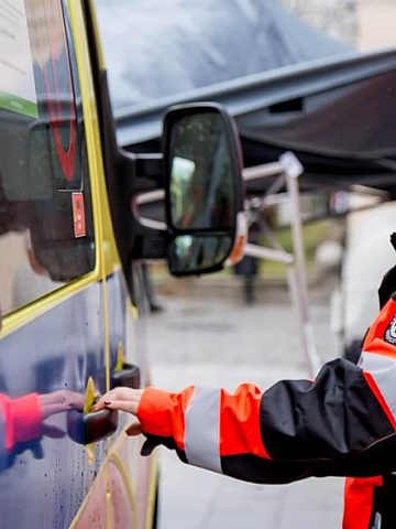 Nowe karetki dla WPR w Katowicach 16 Nowe karetki dla WPR w Katowicach 16