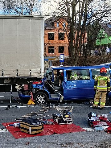 Groźny wypadek na DK 44 w Mikołowie1 Groźny wypadek na DK 44 w Mikołowie1