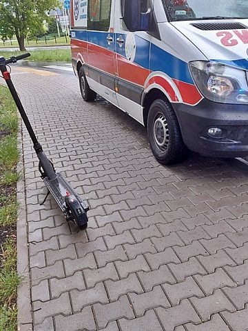 Potrącenie mężczyzny na hulajnodze1 Potrącenie mężczyzny na hulajnodze1
