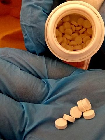 Narkotyki i środki farmaceutyczne, znalezione w Tychach Narkotyki i środki farmaceutyczne, znalezione w Tychach