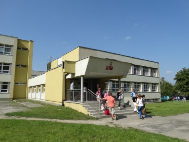 Szkoła Podstawowa 22 w Tychach Szkoła Podstawowa 22 w Tychach