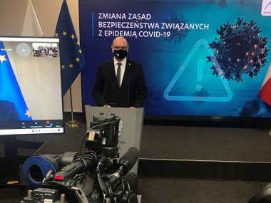Minister Niedzielski ogłosił nowe obostrzenia Minister Niedzielski ogłosił nowe obostrzenia