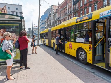 Dotychczas uruchomiono już 10 metrolinii Docelowo będzie ich ponad 30 Dotychczas uruchomiono już 10 metrolinii Docelowo będzie ich ponad 30