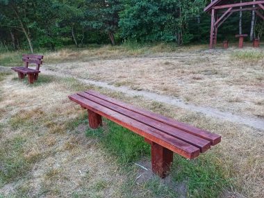 Ławka nad jeziorem Ławka nad jeziorem