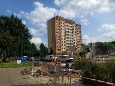 Skrzyżowanie ulic Edukacji/Budowlanych/Bielska Skrzyżowanie ulic Edukacji/Budowlanych/Bielska