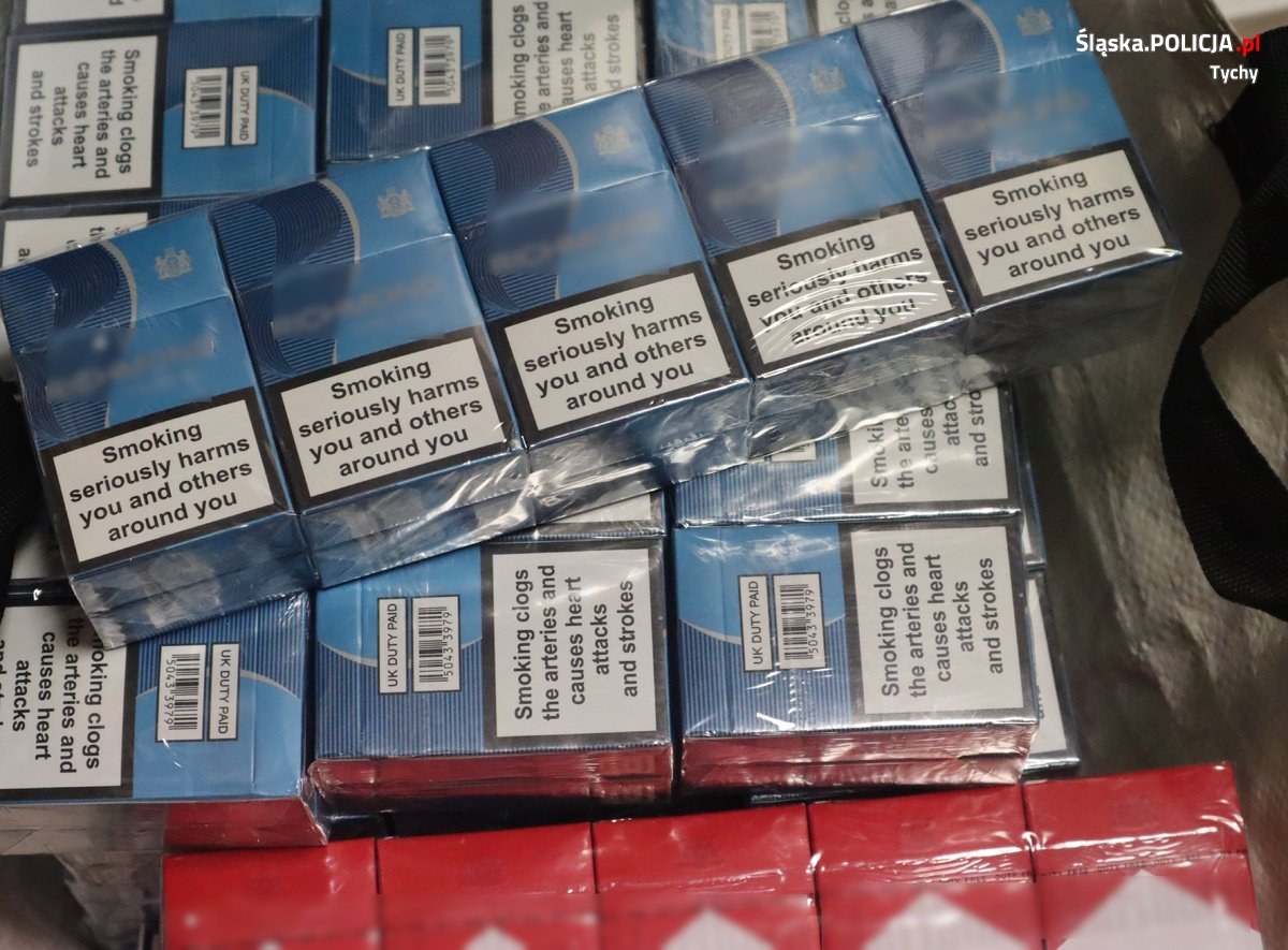 Tychy 34 tysiace sztuk nielegalnych papierosow 2